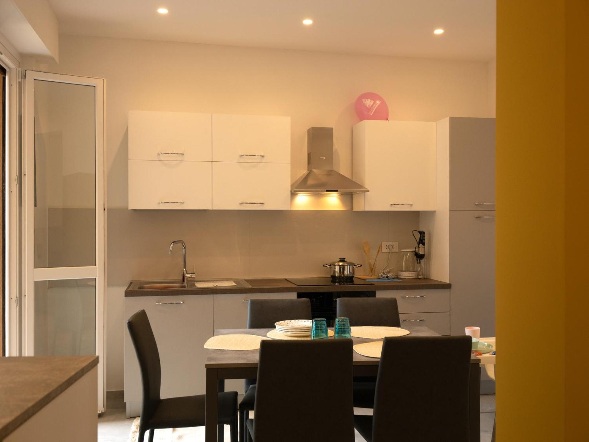 Babyaccomodation Family Bright Pietra Ligure Exterior foto